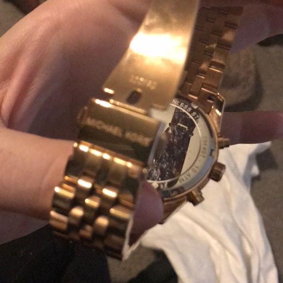 Mk watch main image 8